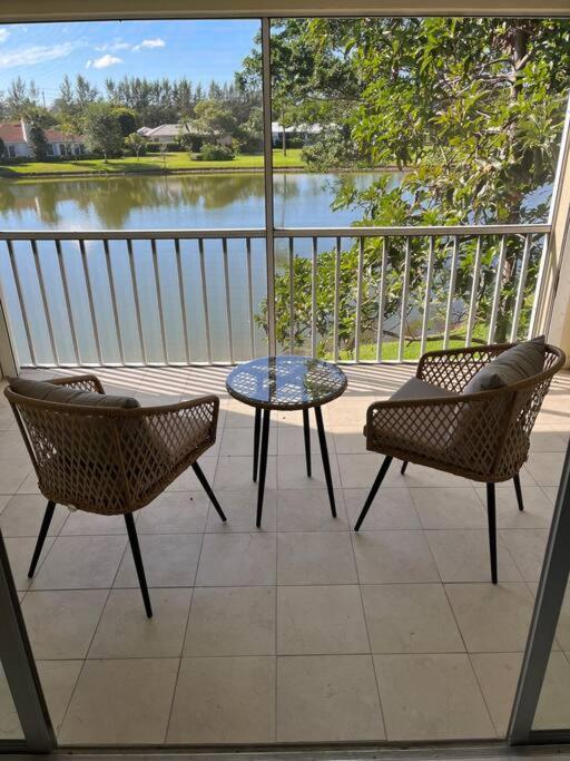 Great Location With Lake View North North Naples المظهر الخارجي الصورة